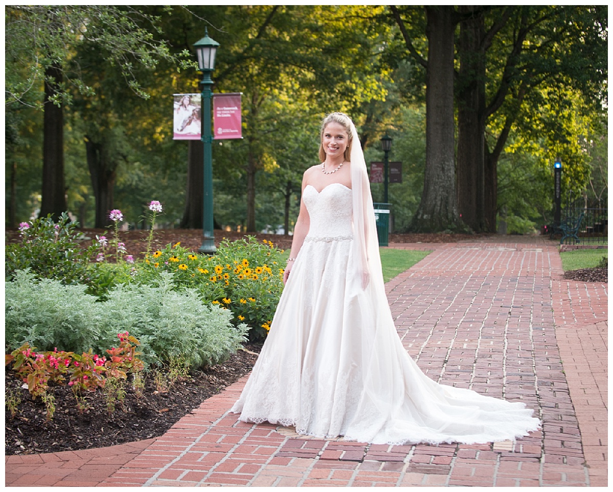 usc horseshoe bridal portrait