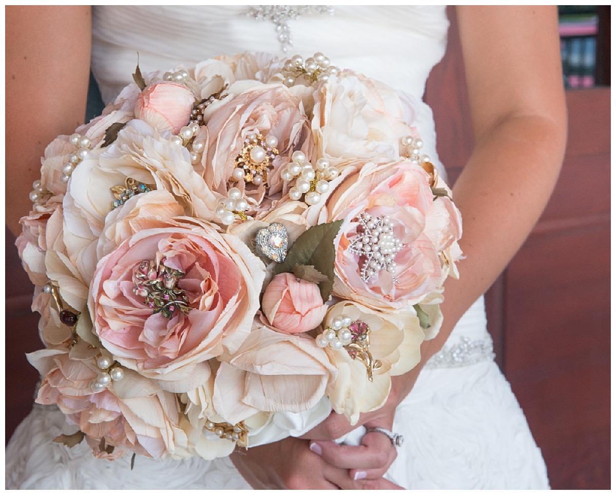 brooch bouquet